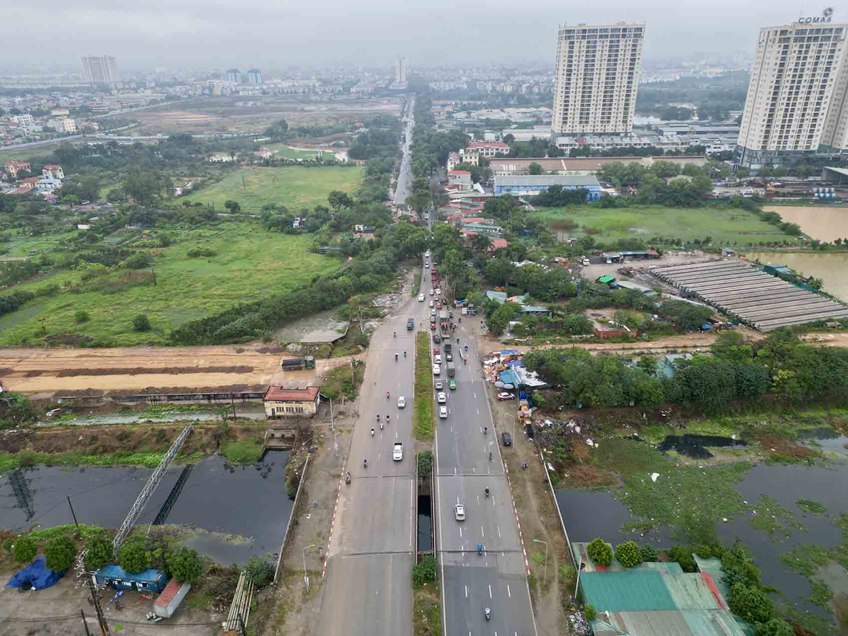Đường 70 Miêu Nha đang mở rộng 6 làn xe, Xuân Phương, Hà Nội