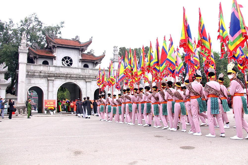 Toàn cảnh Đền Mẫu Âu Cơ