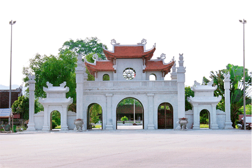 Cổng Tam quan Đền Mẫu Âu Cơ