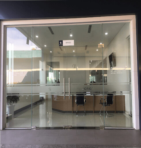 Cửa kính cường lực mặt tiền tại Thanh Xuân — Nam Phong Glass