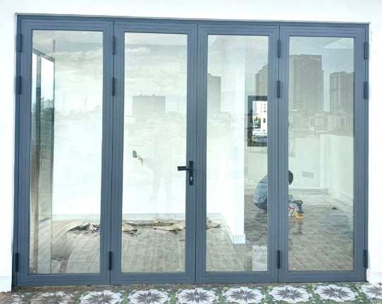 Thay toàn bộ cửa gỗ cũ sang Xingfa Cầu Giấy