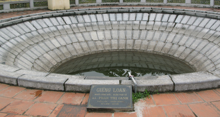 Giếng Loan - Giếng Phượng