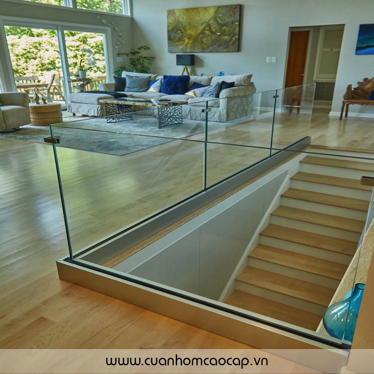 Lan can kính trụ inox 304 nhà liền kề