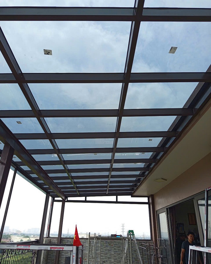 Mái kính giếng trời lấy sáng hiện đại