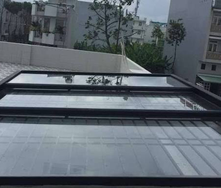 Mái kính sân thượng tại Long Biên
