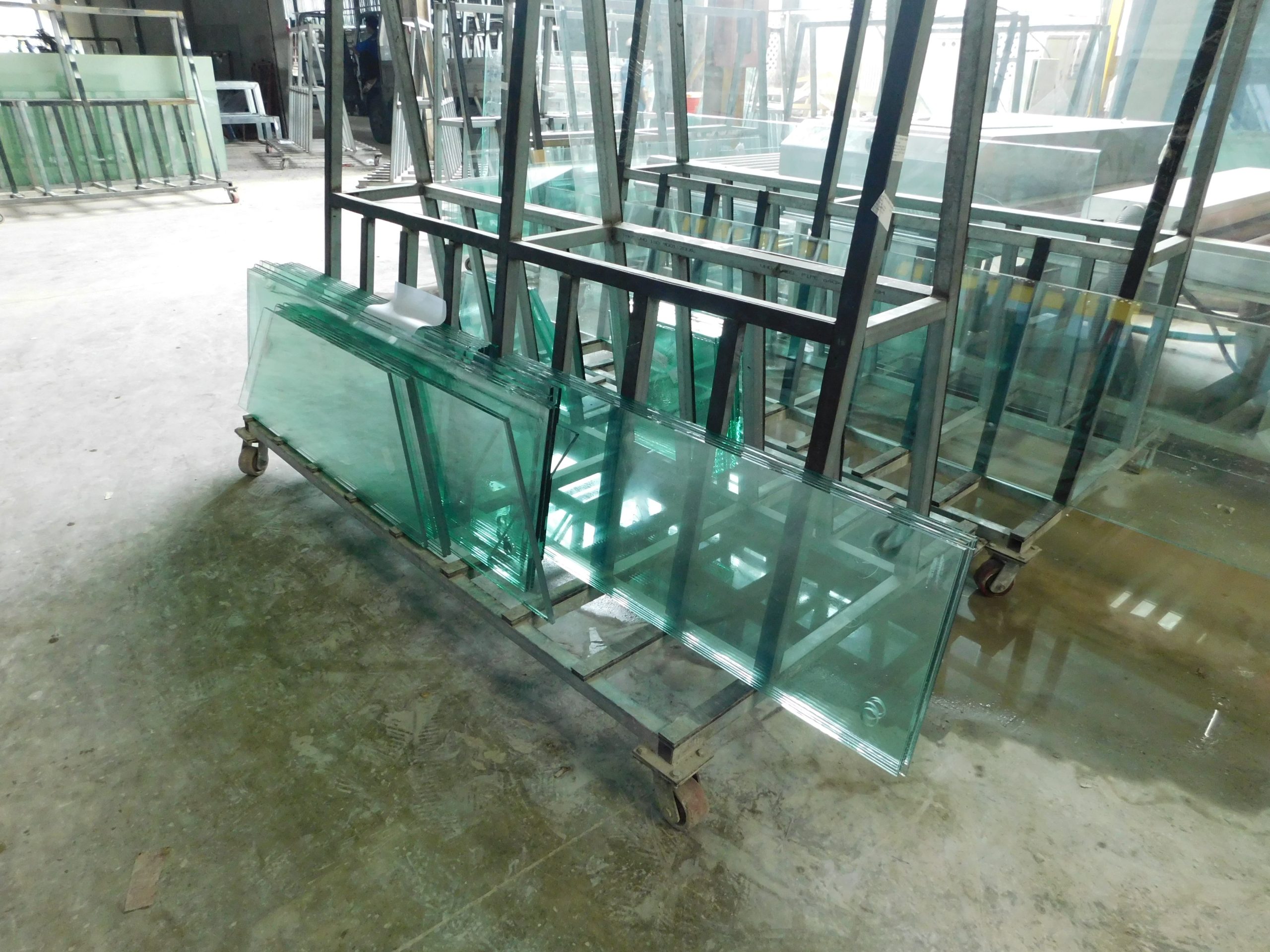 Xưởng nhôm kính trực tiếp tại Hà Nội Nam Phong
