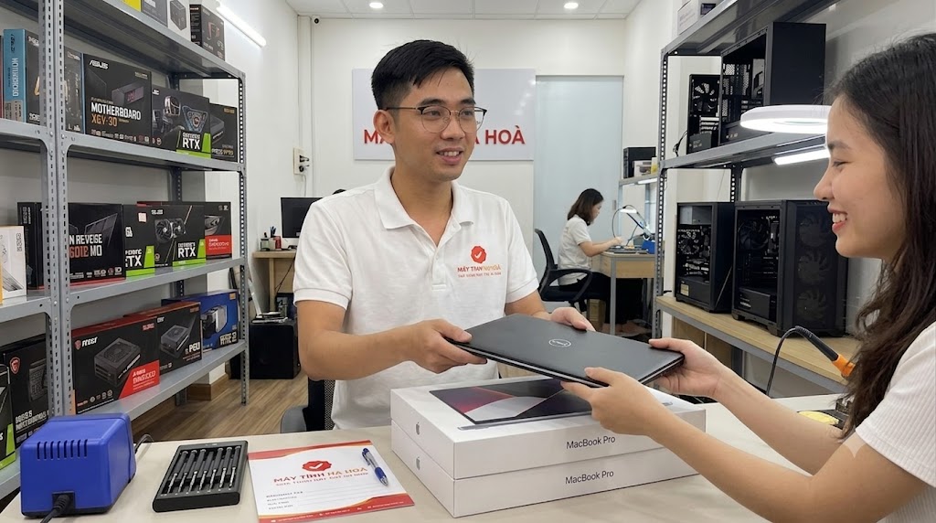 Bàn giao và chạy thử kiểm tra máy tính trực tiếp cùng khách hàng