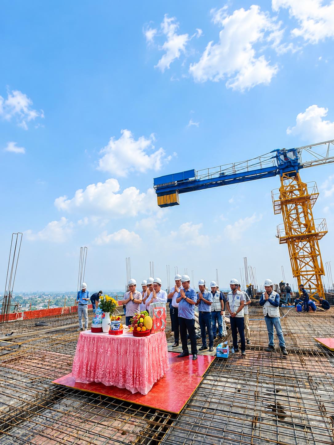 Toàn cảnh không gian lễ cất nóc trên tầng mái 15 tòa CT5