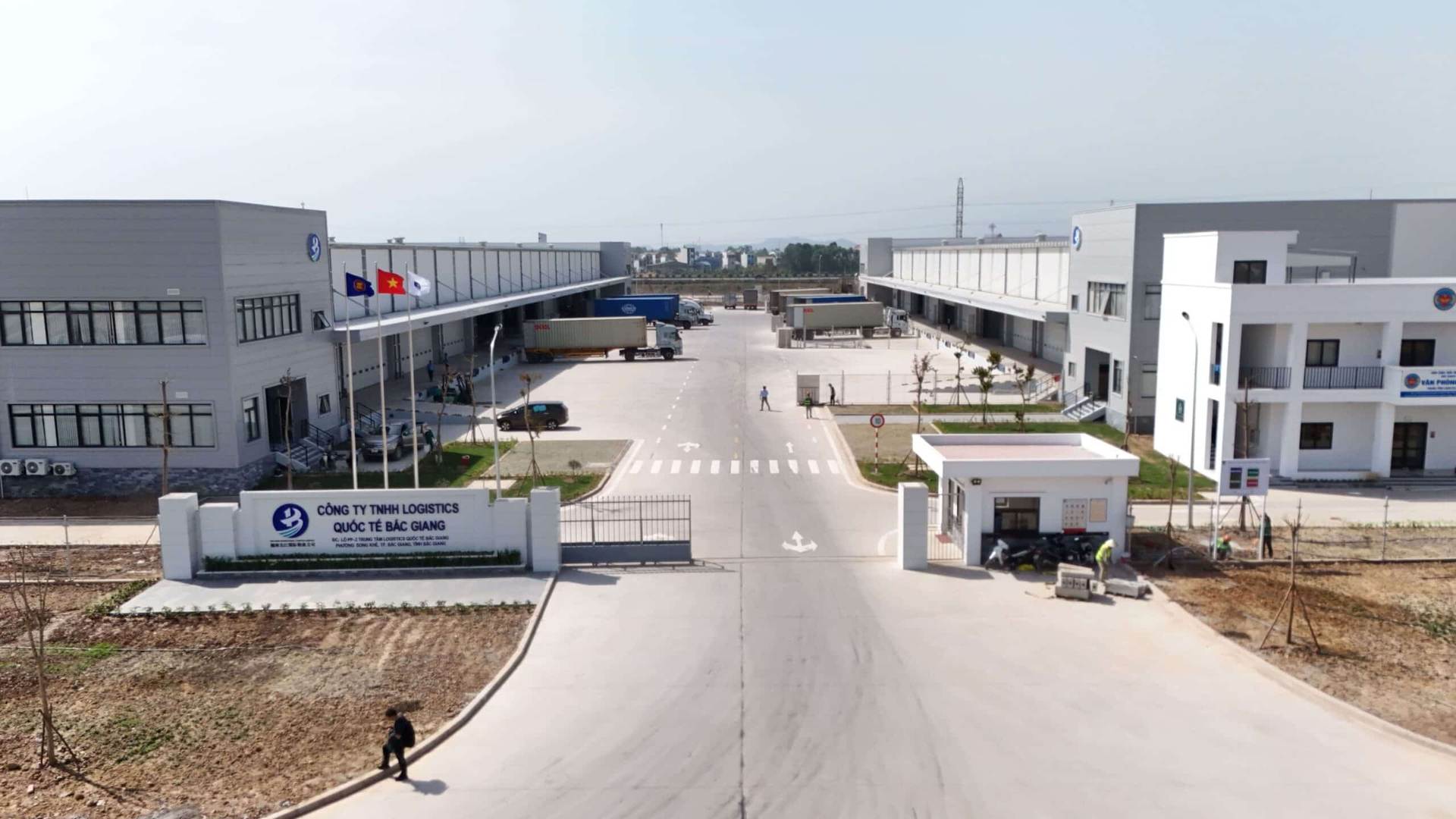 Hệ thống kho vận logistics thực tế CIS Group