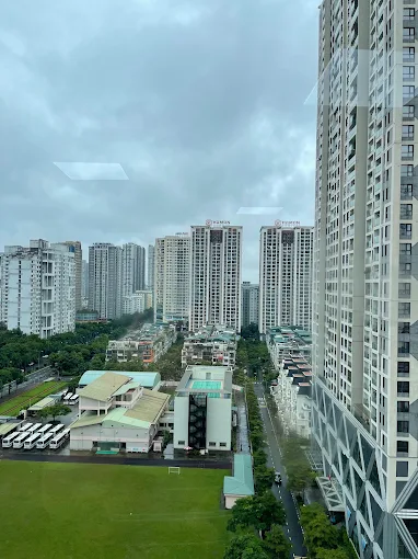 View nhìn thoáng đãng từ căn hộ cao tầng Sun Square