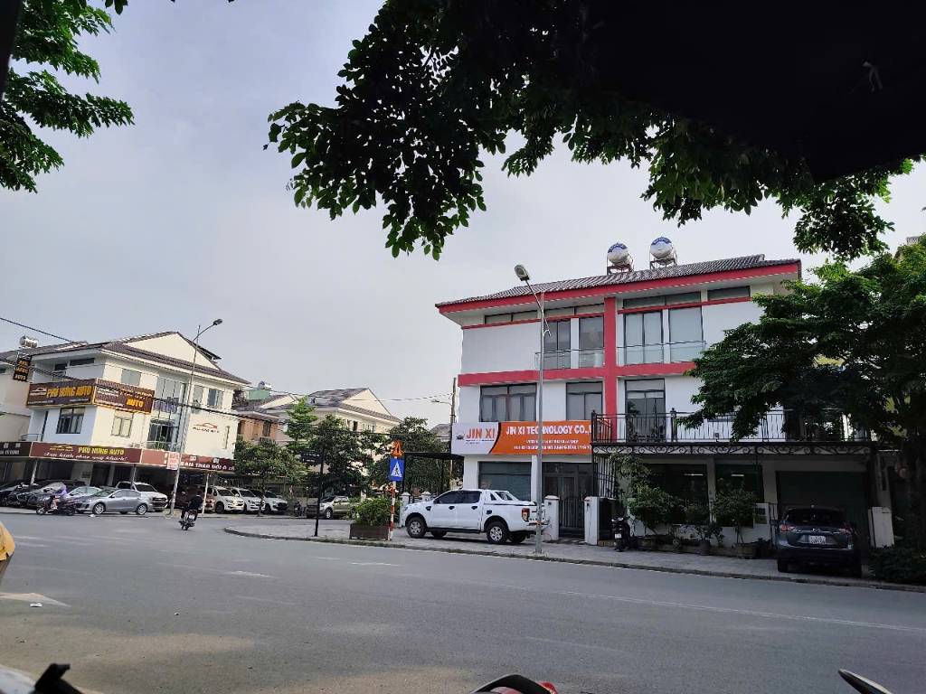 Biệt thự làm văn phòng công ty và trường mầm non tại Mỹ Đình Sông Đà