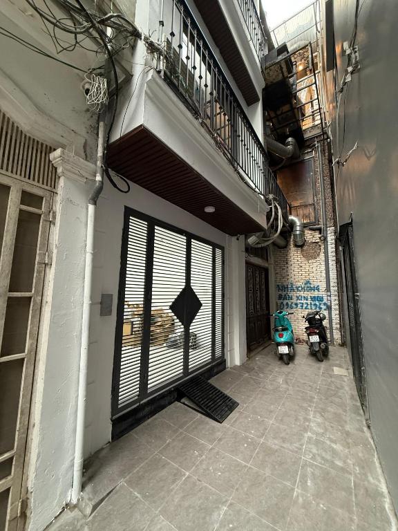 Căn nhà nhỏ xinh diện tích 30m2 ngõ xe máy yên tĩnh Mỹ Đình