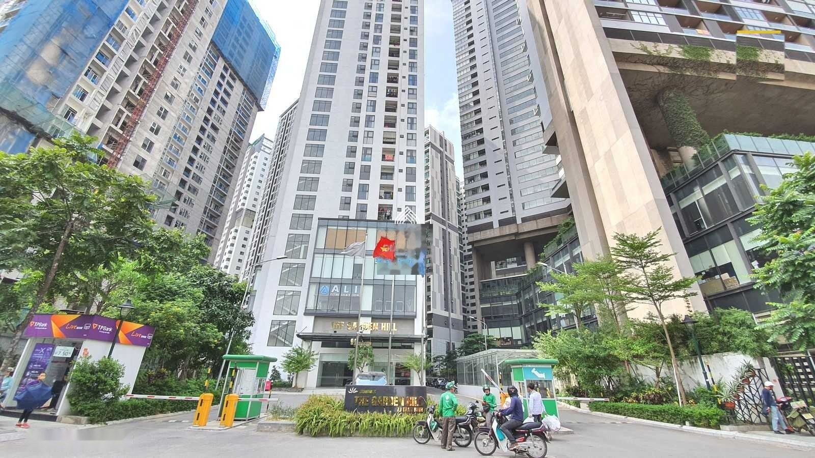 Khối đế văn phòng và 2 tòa tháp The Garden Hill 99 Trần Bình