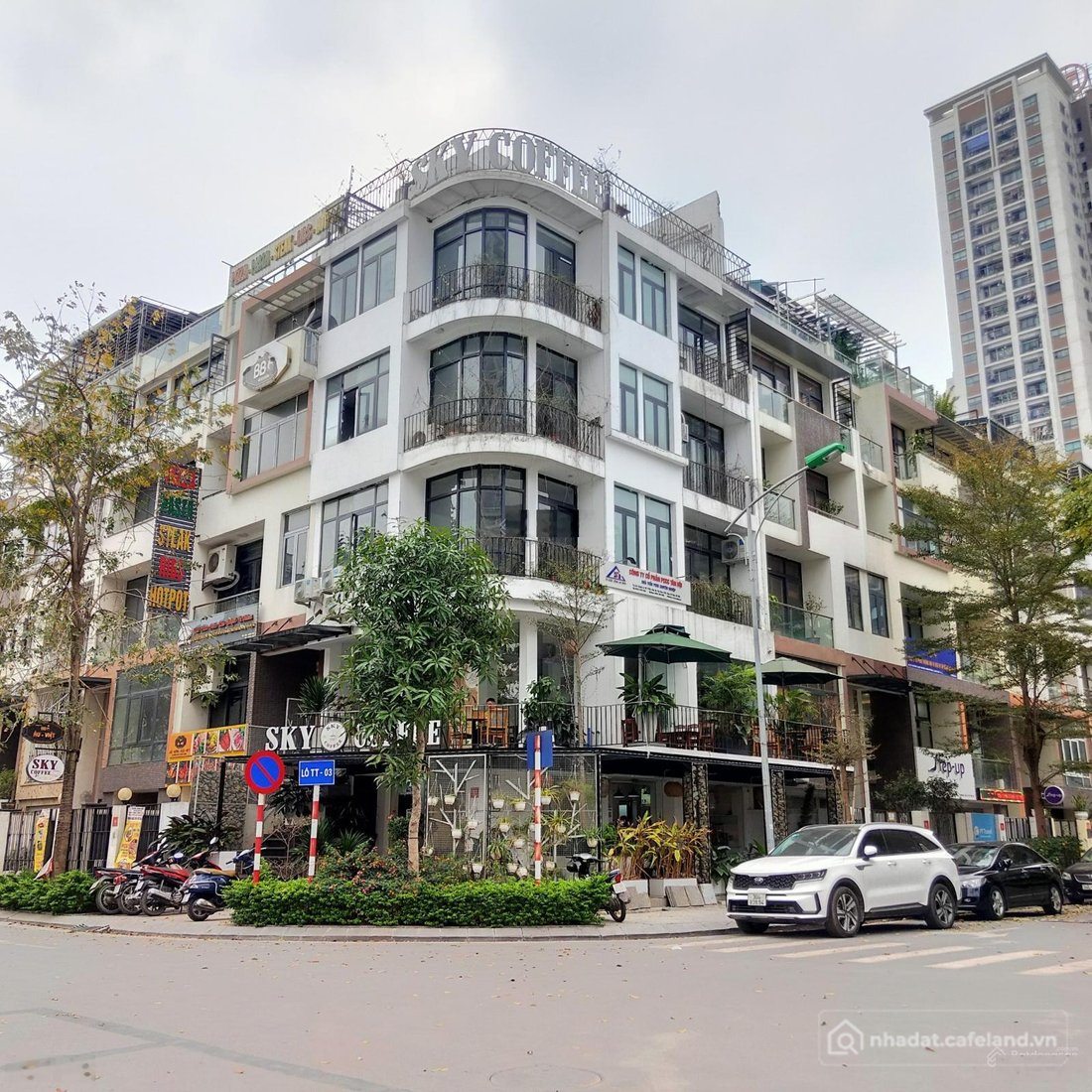 Thực tế dãy nhà phố liền kề Mon City đường Hàm Nghi