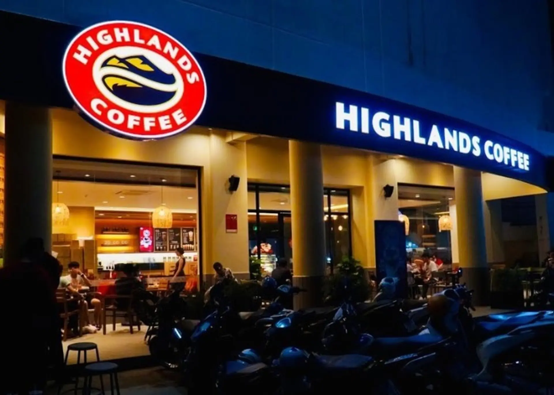 Highlands Coffee khối đế chung cư Mỹ Đình góc 1